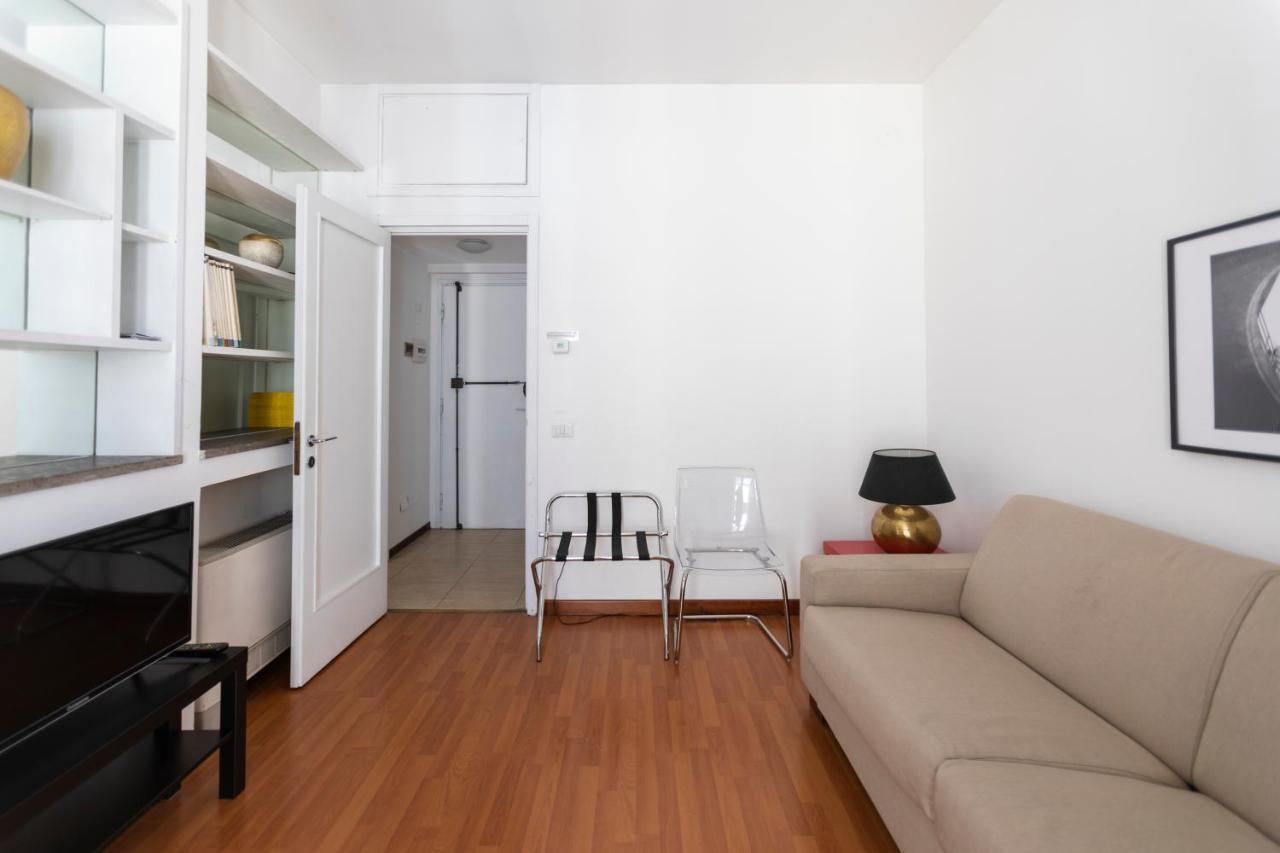 Brera - Fiori Chiari Charme Apartment Milan Exterior photo